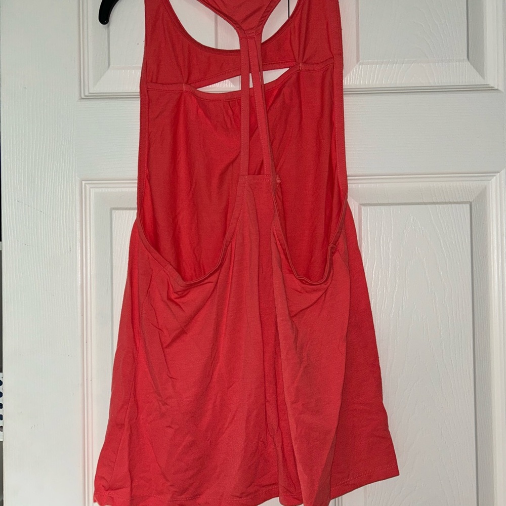 Gymshark coral tank with front cut out